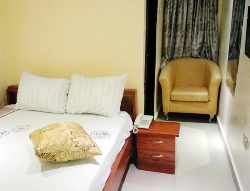 Ben Auto Hotel Lagos Kültér fotó