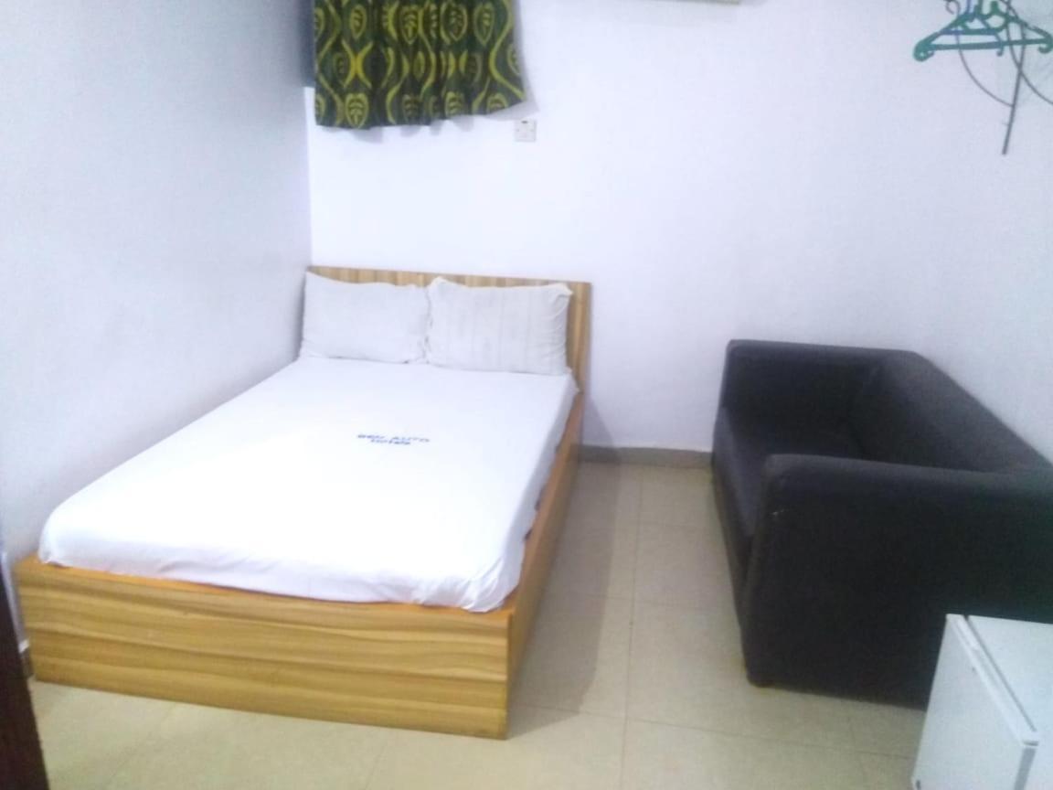 Ben Auto Hotel Lagos Kültér fotó