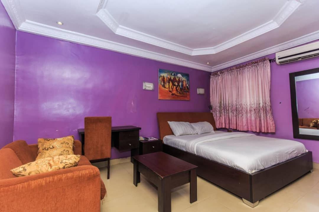 Ben Auto Hotel Lagos Kültér fotó