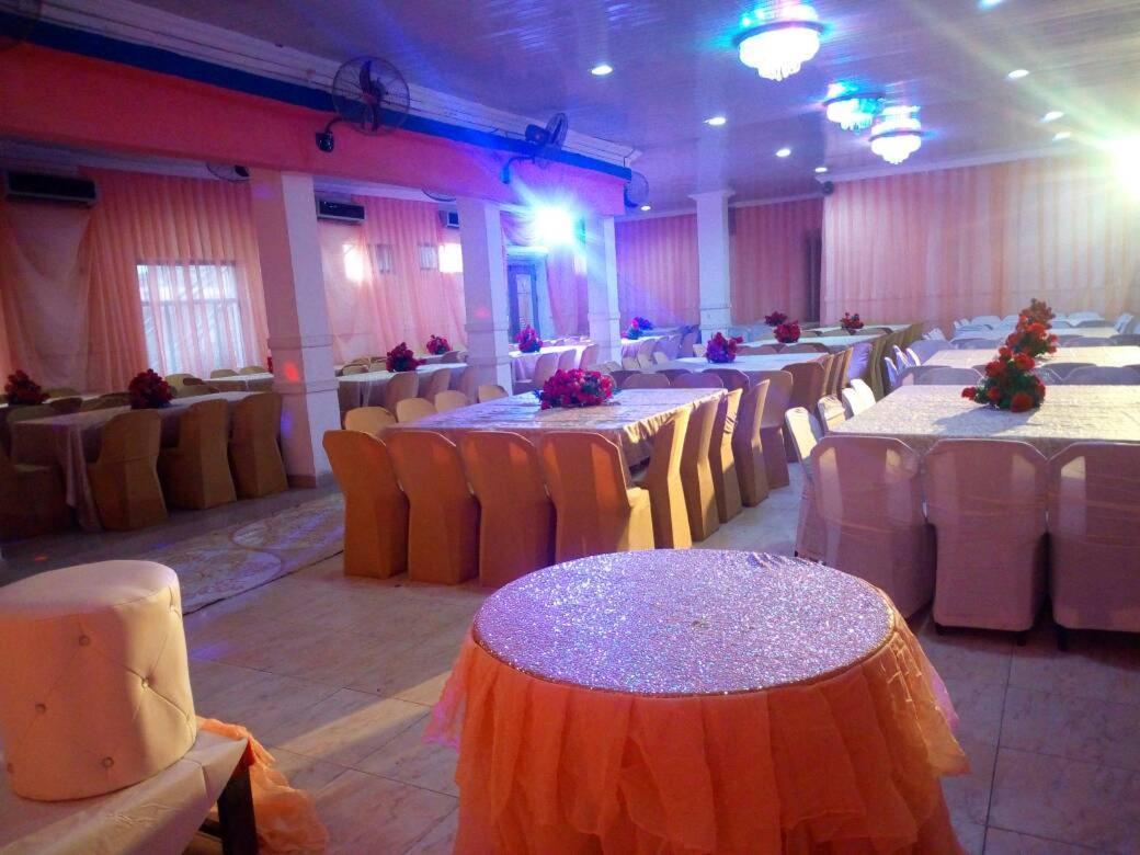 Ben Auto Hotel Lagos Kültér fotó