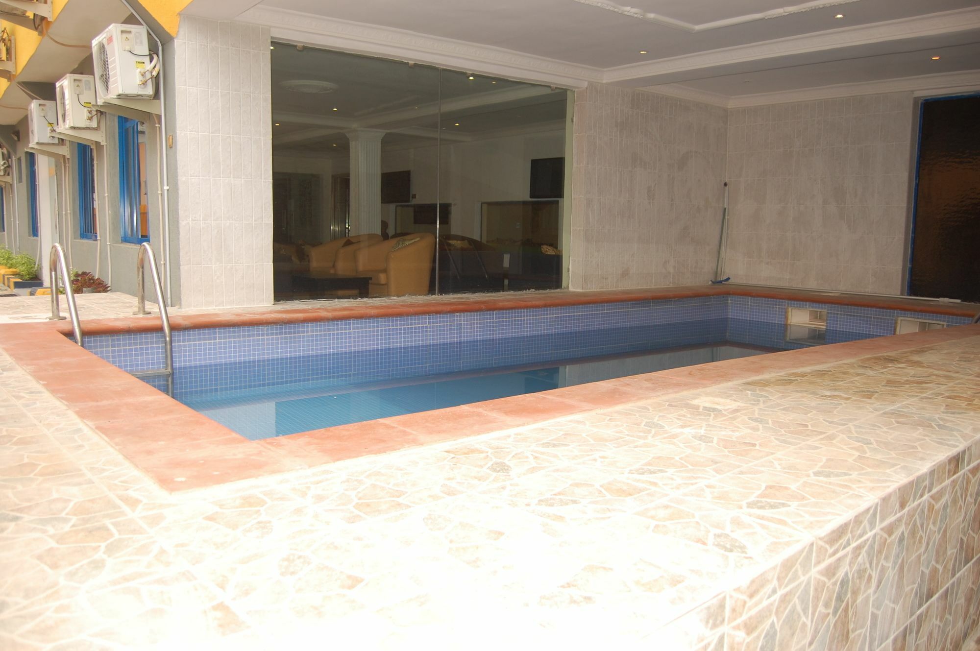 Ben Auto Hotel Lagos Kültér fotó